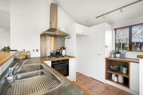 Photo of property in 22a Walker Road, Point Chevalier, Auckland, 1022