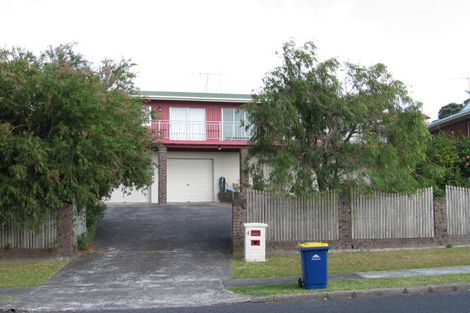 Photo of property in 4 Stapleford Crescent, Browns Bay, Auckland, 0630