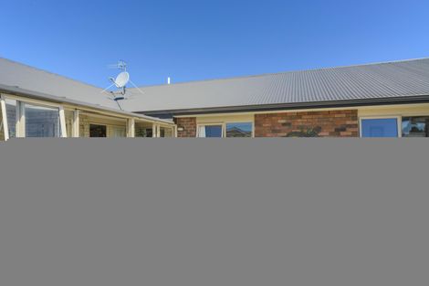 Photo of property in 11 Chestnut Close, Kelvin Grove, Palmerston North, 4414