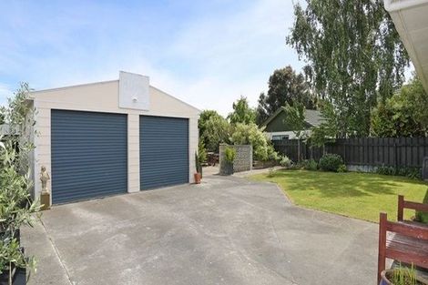 Photo of property in 4 Acacia Street, Kelvin Grove, Palmerston North, 4414