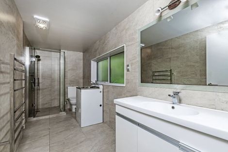 Photo of property in 98a Arran Road, Browns Bay, Auckland, 0630