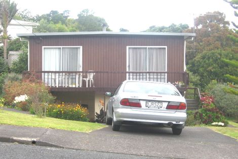 Photo of property in 2/56 Peach Road, Glenfield, Auckland, 0629