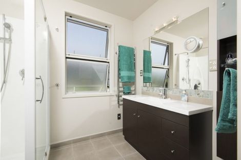 Photo of property in 24 Glentui Place, Waikawa, Picton, 7220