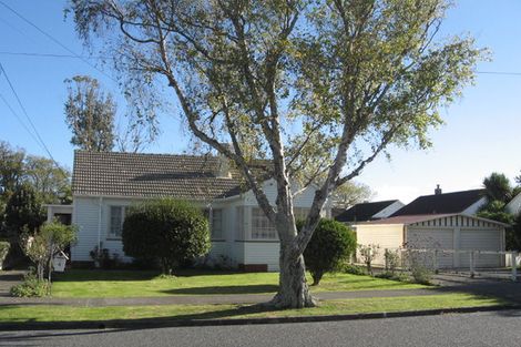 Photo of property in 4 Cole Street, Naenae, Lower Hutt, 5011