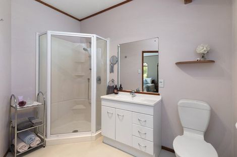 Photo of property in 18 Meachen Terrace, Waiuku, 2123