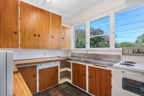Photo of property in 21 Saint Leonards Road, Kelston, Auckland, 0602