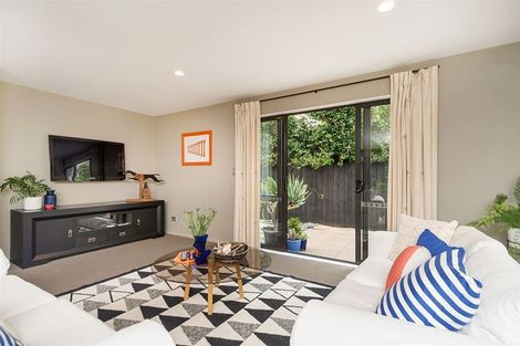 Photo of property in 40a Ngataringa Road, Devonport, Auckland, 0624