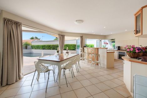 Photo of property in 2 Sissinghurst Court, Bethlehem, Tauranga, 3110