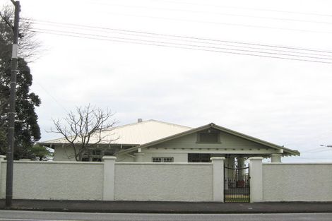 Photo of property in 24 Belt Road, Moturoa, New Plymouth, 4310