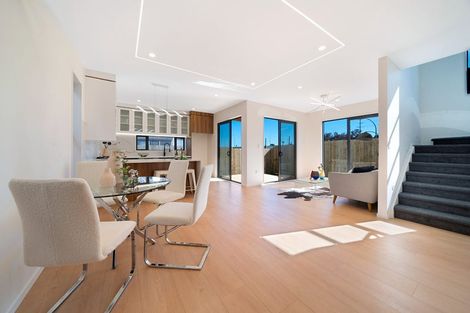 Photo of property in 53 Meadowood Drive, Unsworth Heights, Auckland, 0632