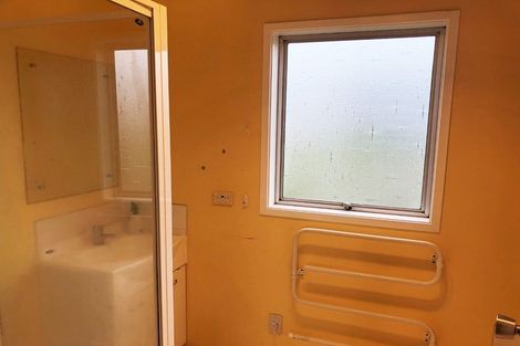 Photo of property in 17 Olena Avenue, Sunnyhills, Auckland, 2010