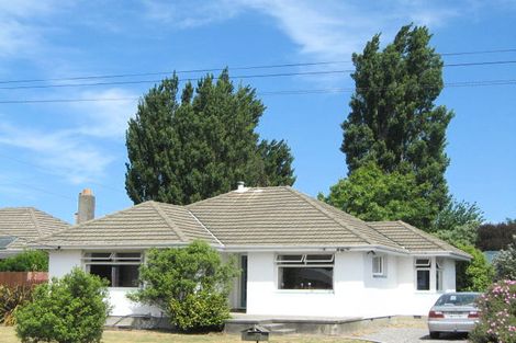 Photo of property in 10 Ontario Place, Wainoni, Christchurch, 8061