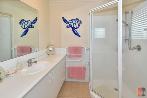 Photo of property in 7 Wairere Road, The Gardens, Auckland, 2105