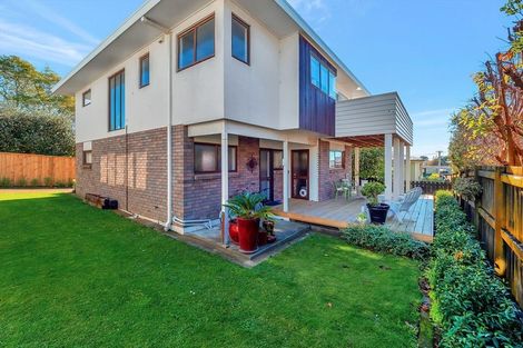 Photo of property in 20a Seaview Road, Otumoetai, Tauranga, 3110