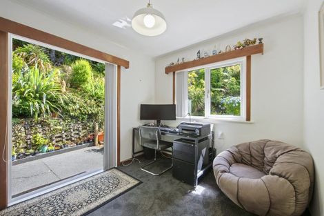 Photo of property in 34 Pembroke Road, Northland, Wellington, 6012