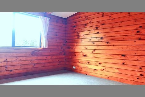 Photo of property in 2/49 Larnoch Road, Henderson, Auckland, 0610