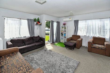 Photo of property in 2/12 Olive Crescent, Papatoetoe, Auckland, 2025