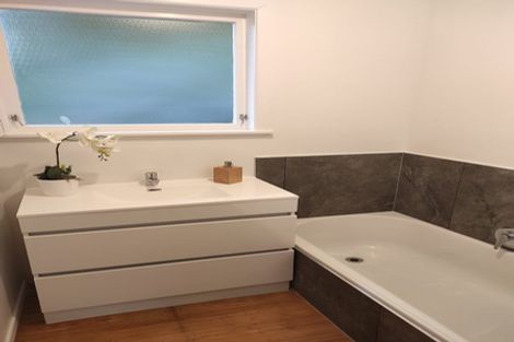 Photo of property in 138 Kitchener Road, Pukekohe, 2120