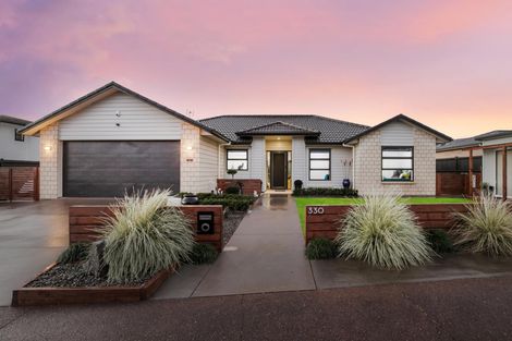 Photo of property in 330 Harbourside Drive, Karaka, Papakura, 2113