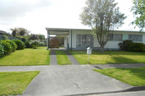 Photo of property in 1/145 Ruamahanga Crescent, Terrace End, Palmerston North, 4410