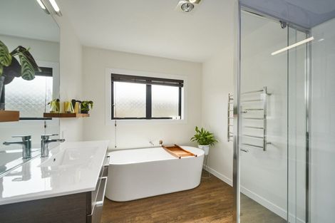 Photo of property in 27 Balrickard Way, Milson, Palmerston North, 4414