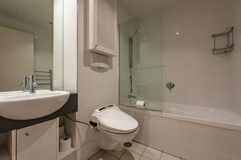 Photo of property in Sanctum Apartment, 10 Ebor Street, Te Aro, Wellington, 6011