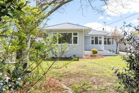Photo of property in 9 Armstrong Avenue, Carterton, 5713