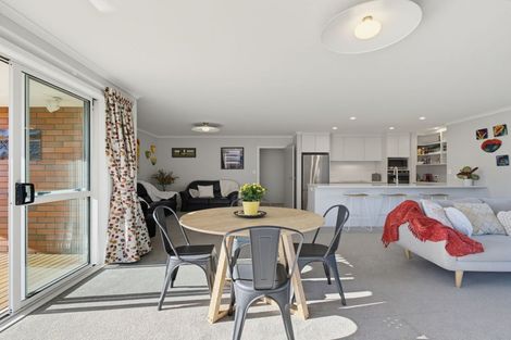 Photo of property in 15 Hamon Place, Pukehangi, Rotorua, 3015