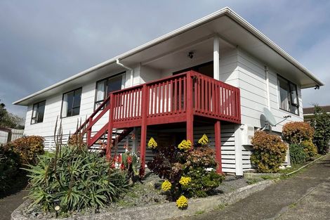 Photo of property in 2 Zircon Place, Wiri, Auckland, 2104