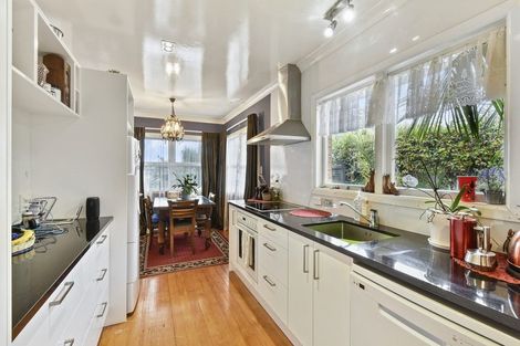 Photo of property in 15 Tomlinson Street, Hillpark, Auckland, 2102