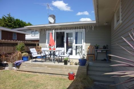 Photo of property in 20 Geordie Street, Henderson, Auckland, 0612