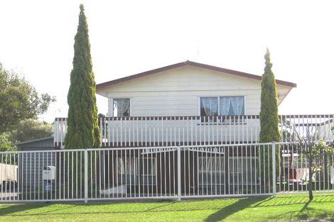 Photo of property in 57 Hindmarsh Street, Henderson, Auckland, 0612