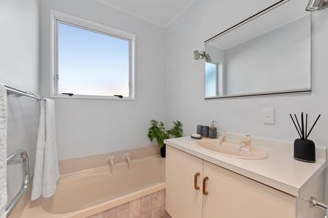 Photo of property in 9 Emery Place, Papamoa Beach, Papamoa, 3118