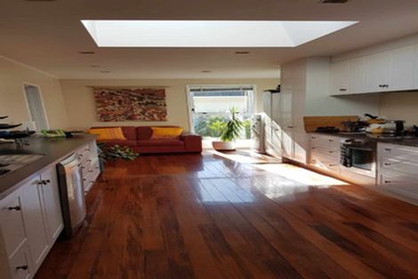 Photo of property in 2 Staines Avenue, Mangere East, Auckland, 2024