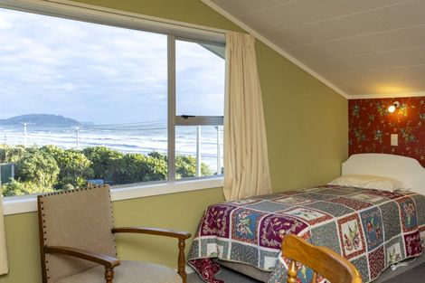 Photo of property in 82 The Parade, Paekakariki, 5034