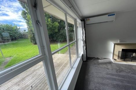 Photo of property in 8 Huxley Place, Glen Innes, Auckland, 1072