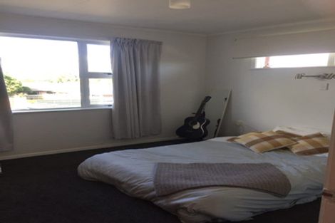 Photo of property in 2a Ruamahanga Crescent, Terrace End, Palmerston North, 4410