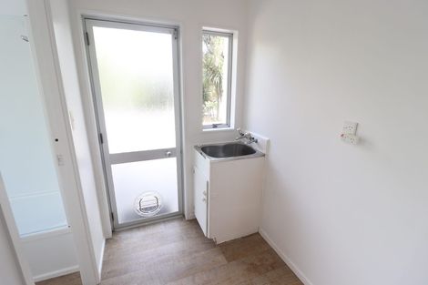 Photo of property in 19 Rehia Road, Massey, Auckland, 0614