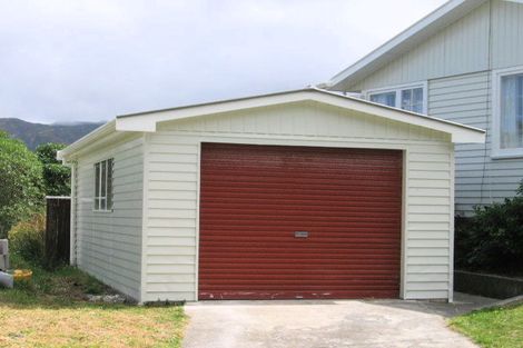 Photo of property in 9 Baffin Grove, Kingston, Wellington, 6021