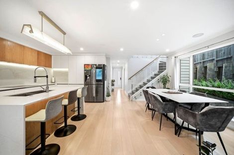 Photo of property in 123a Forrest Hill Road, Forrest Hill, Auckland, 0620
