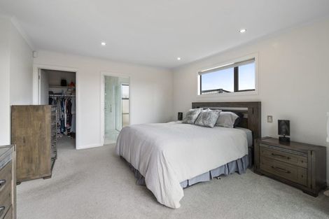 Photo of property in 27 Silicon Way, Fitzherbert, Palmerston North, 4410