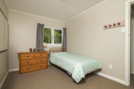 Photo of property in 87 Milton Terrace, Picton, 7220