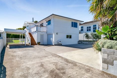 Photo of property in 185 Mangorei Road, Merrilands, New Plymouth, 4312