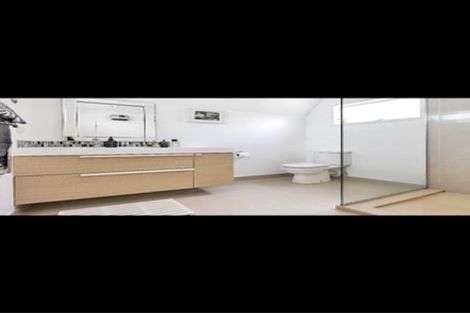 Photo of property in 38a Oruamo Place, Beach Haven, Auckland, 0626