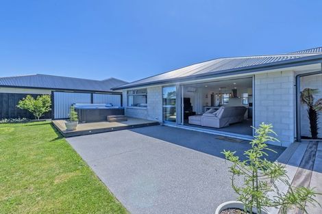 Photo of property in 13 Huntaway Lane, Dunsandel, 7682