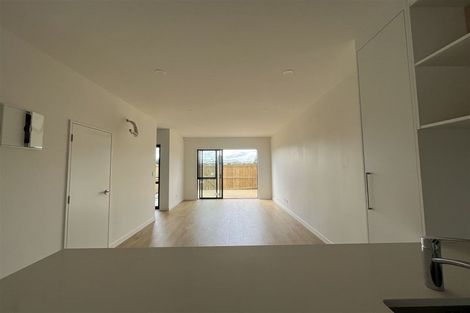 Photo of property in 11 Kaha Road, Takanini, 2110