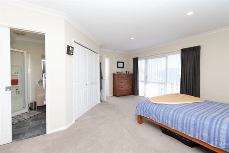 Photo of property in 32 Western Heights Drive, Western Heights, Hamilton, 3200