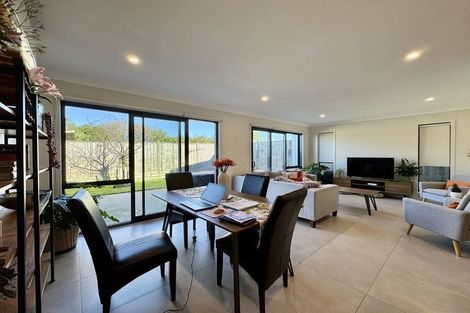 Photo of property in 42 Exmoor Road, Karaka, Papakura, 2113