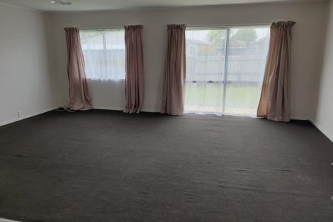 Photo of property in 2/27 Templeton Place, Clendon Park, Auckland, 2103