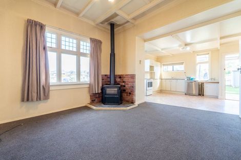 Photo of property in 72 Avenue Road, West End, Timaru, 7910